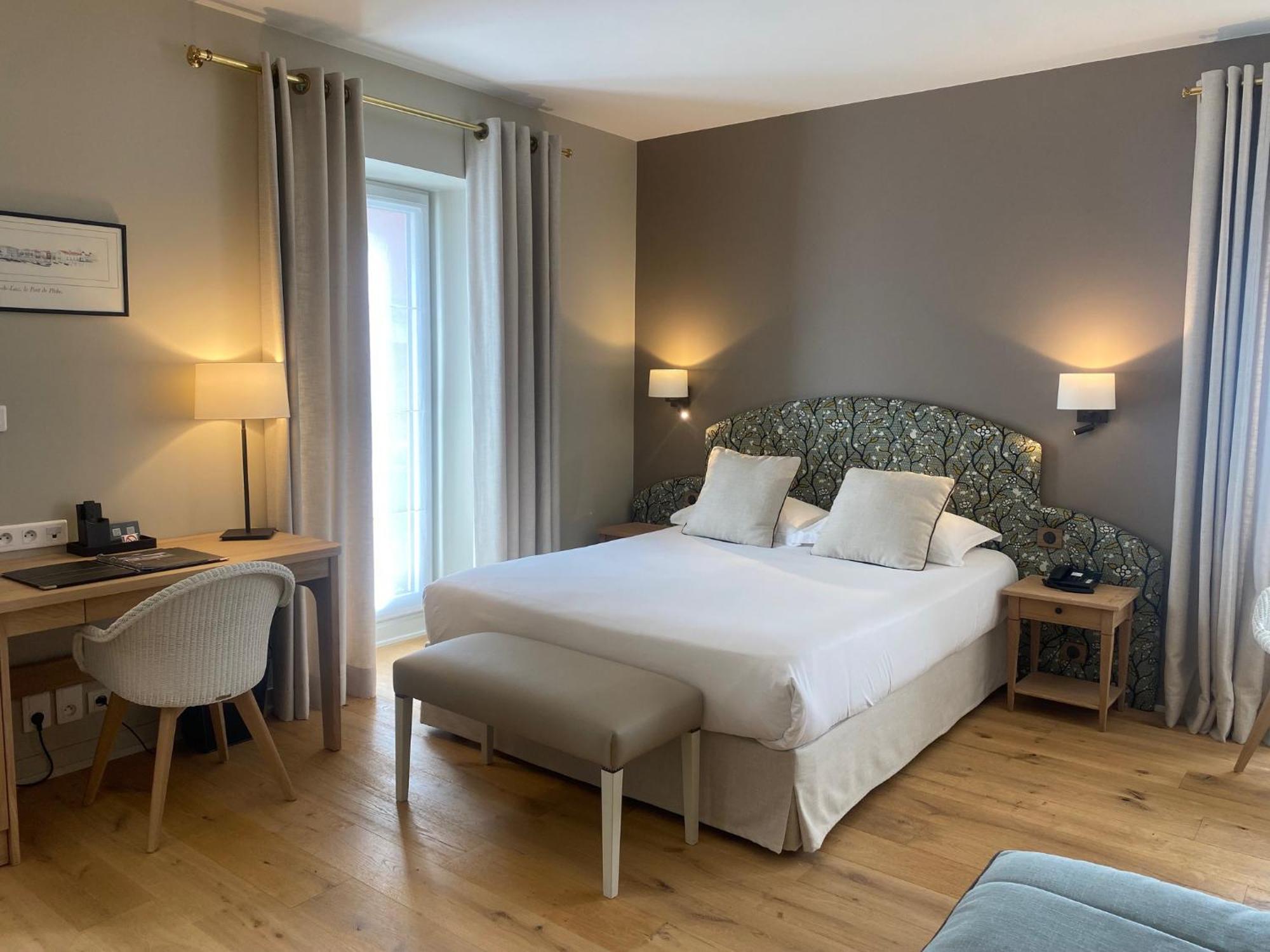 De La - Jean De Luz 4*